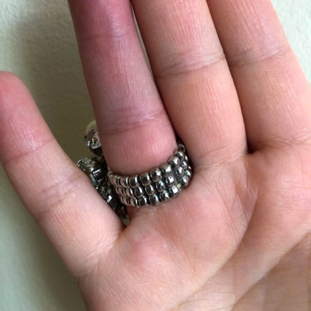 Pearl Rhinestone Stretch Ring - Picture 2 of 5